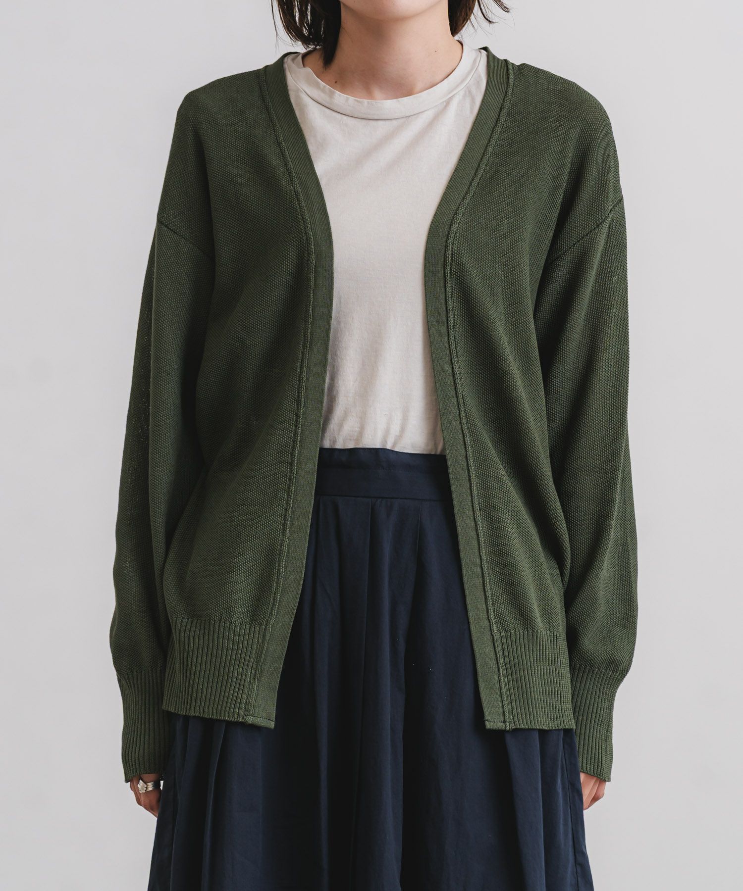 A.P.C. カーディガン S ウール カーキ オリーブ 新品未使用 タグ付き 釦レスカーデ | quadro (クオドロ) 公式サイト | オンラインストア
