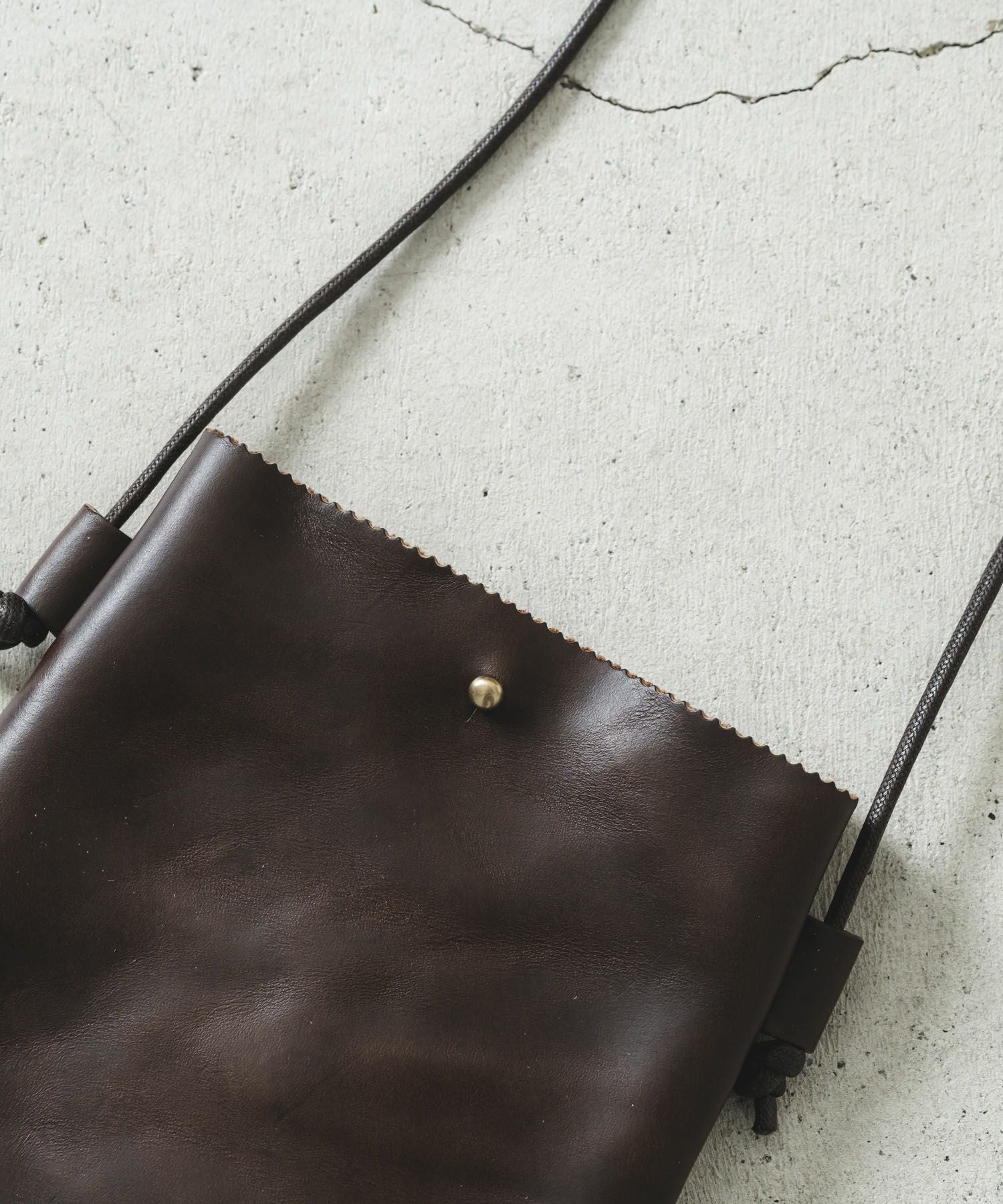 HORWEEN CHROMEXCEL LEATHER /TINY SACOCHE【WEB限定】 | quadro