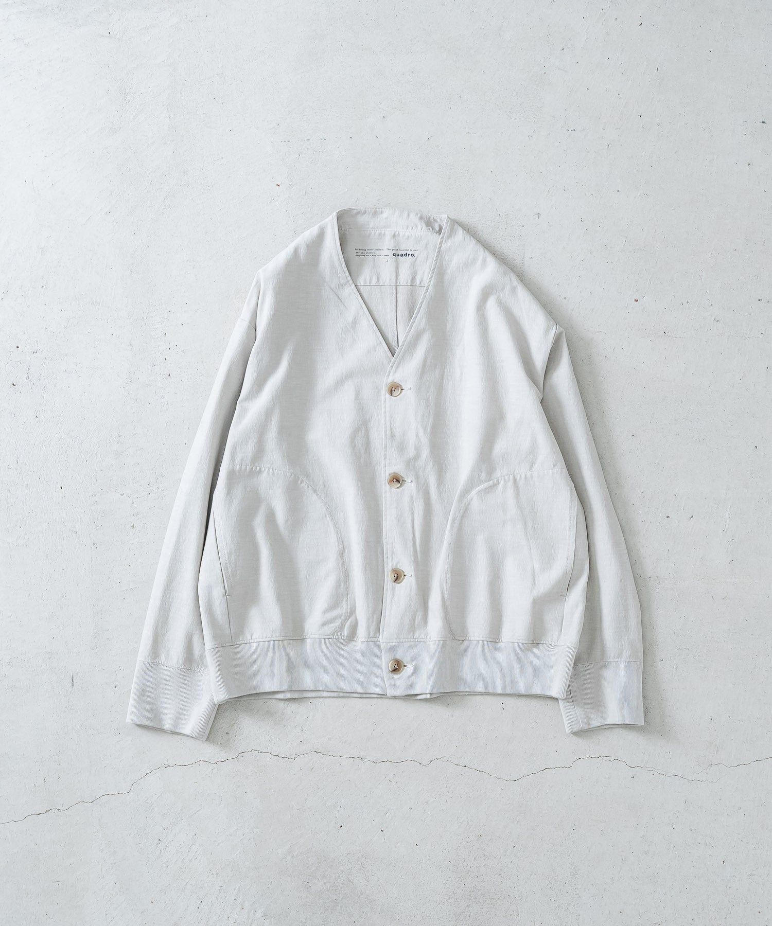 アンミヌ バックティアードカーディガン(WHITE) ストール付きフェミニンカーディガン【AW】[品番：XT000012007
