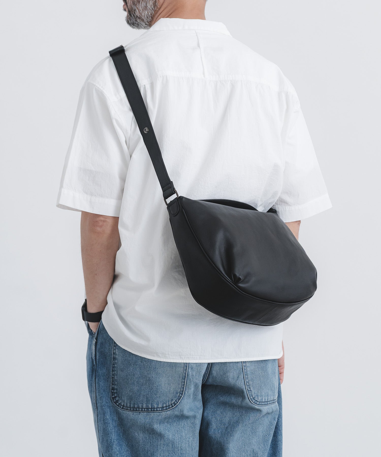 high grade leather large shoulder bag | quadro (クオドロ) 公式