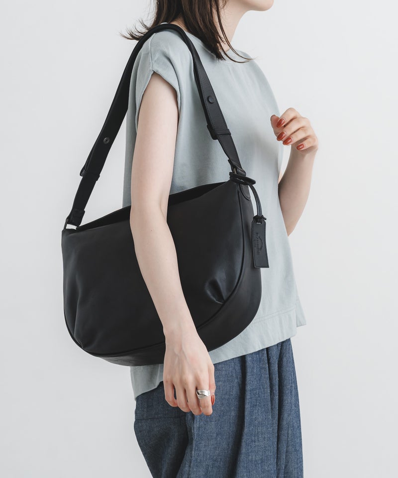 high grade leather large shoulder bag | quadro (クオドロ) 公式 